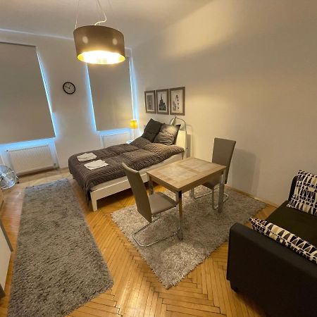 Charmante Altbauapartments Apostelgasse Wenen Buitenkant foto