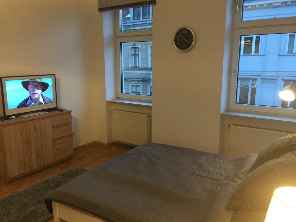 Charmante Altbauapartments Apostelgasse Wenen Buitenkant foto